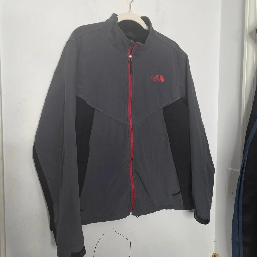 The North Face Mens XL Grey Black Red Full Zip Softshell Jacket Mock Neck Logo
